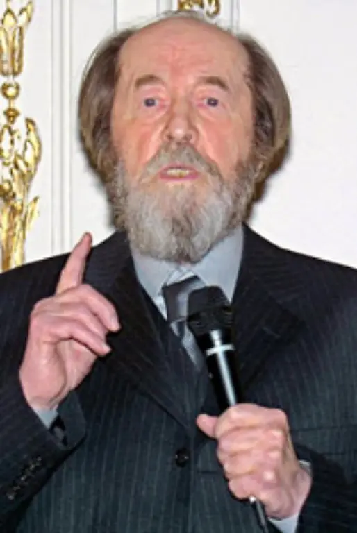 Ein-Wort-der-Wahrheit-ueberwindet-die-ganze-Welt-fasste-der-Autor-des-Archipel-Gulag-seine-tief-religioes-gepraegte-Ueberzeugung-1974-in-seiner-verspaeteten-Nobelpreisrede-zusammen