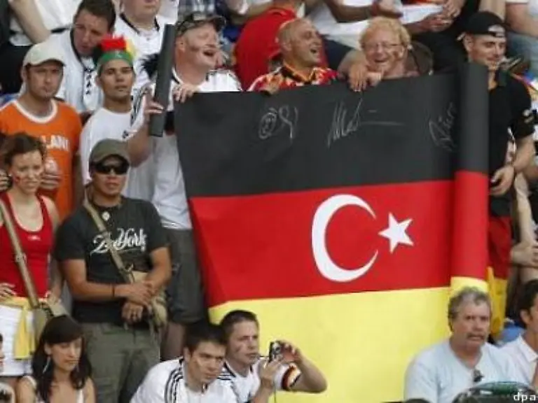 Integration-und-Voelkerfreundschaft-gefeiert