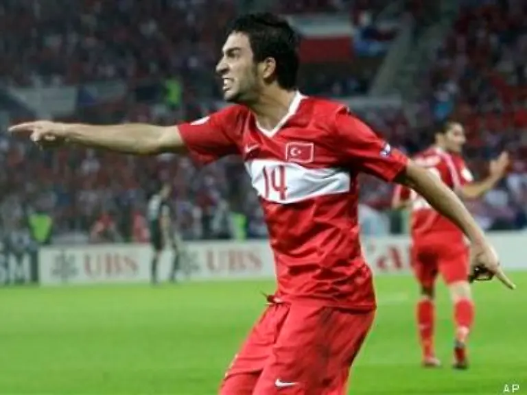 Arda-antwortet-mit-dem-1-0-fuer-die-Tuerkei