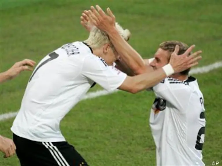 war-auch-wieder-mit-Poldi-ein-Herz-und-eine-Seele