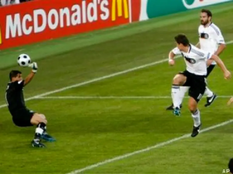 die-Portugiesen-zu-ersten-ernsthaften-Zweifeln-am-Erreichen-des-Halbfinales-animierte