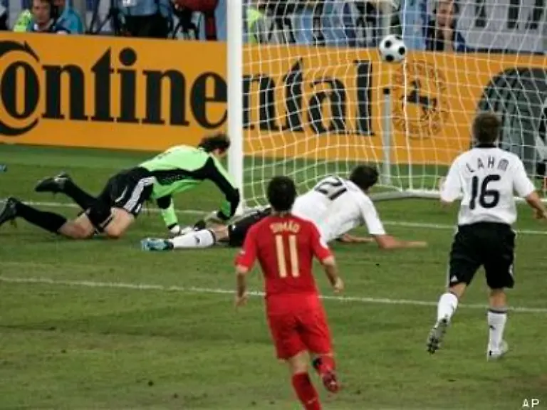 Lehmann-selbst-traf-keine-Schuld-Eher-Per-Mertesacker