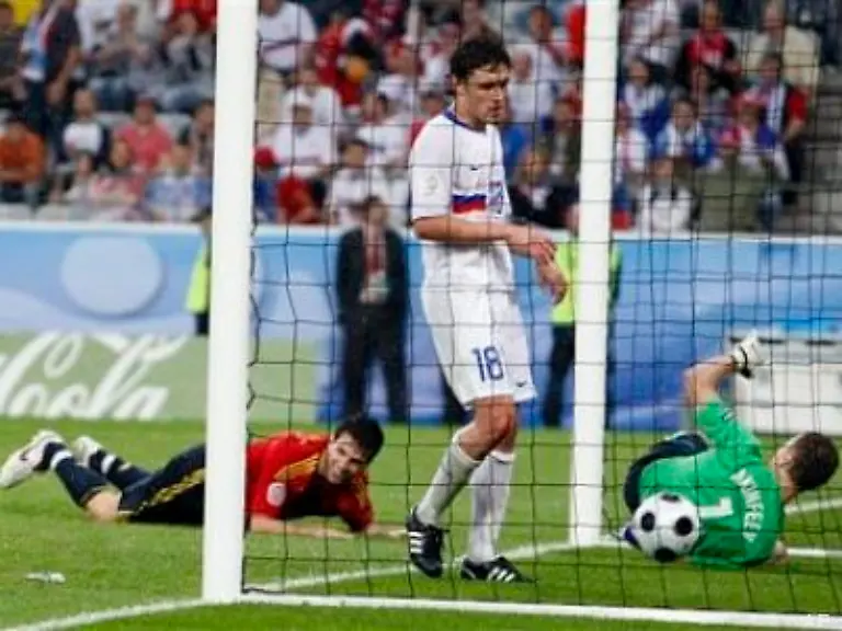 in-der-Nachspielzeit-stellte-Cesc-Fabregas-l