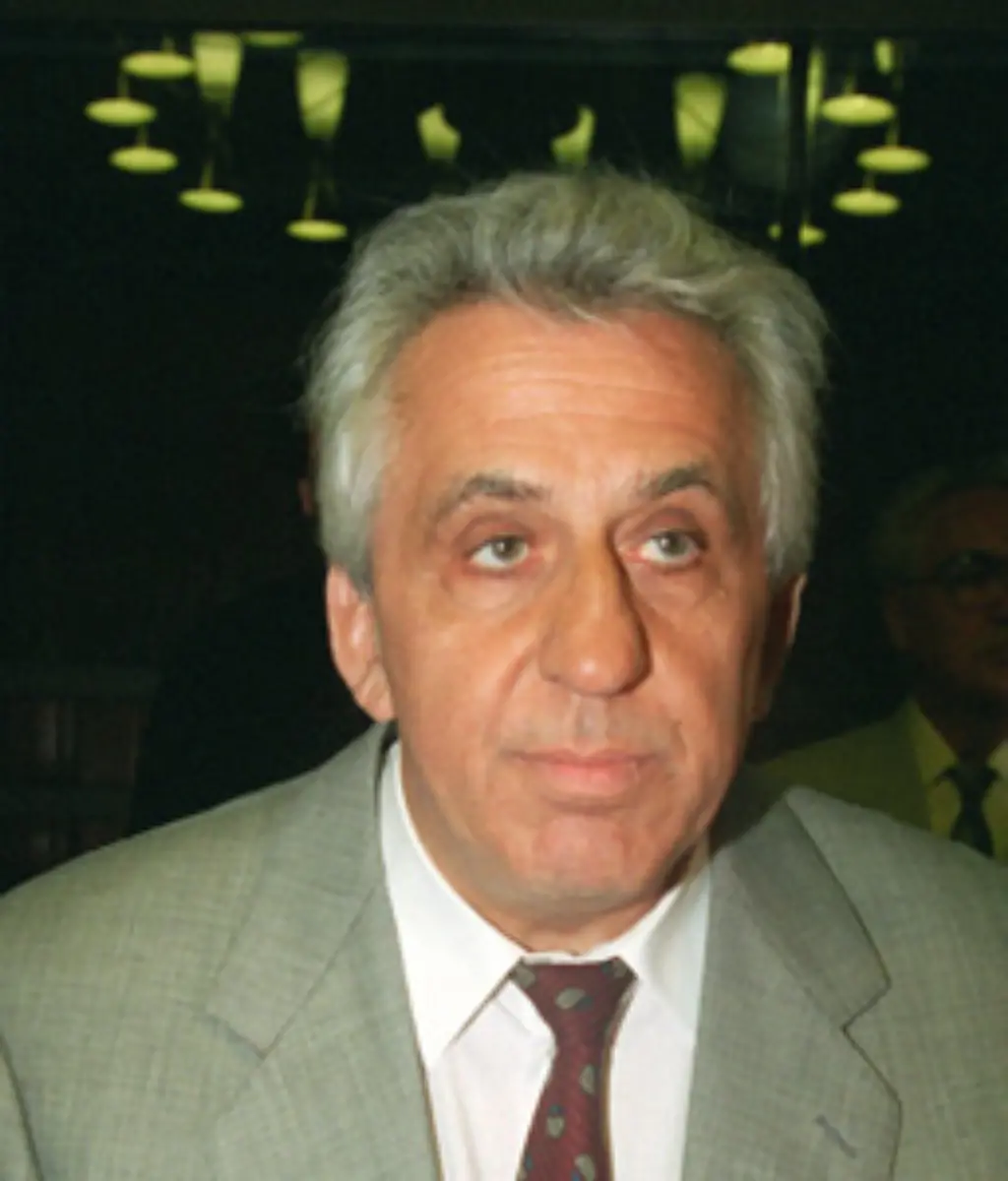 Die-alte-SED-Fuehrung-um-den-ehemaligen-Generalsekretaer-Egon-Krenz-wurde-aus-der-Partei-ausgeschlossen