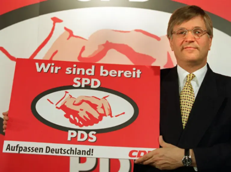 Dort-traf-die-Partei-allerdings-auf-erbitterten-Widerstand-vor-allem-von-der-CDU-die-das-Verhaeltnis-von-SPD-und-PDS-stets-dankbar-aufgriff