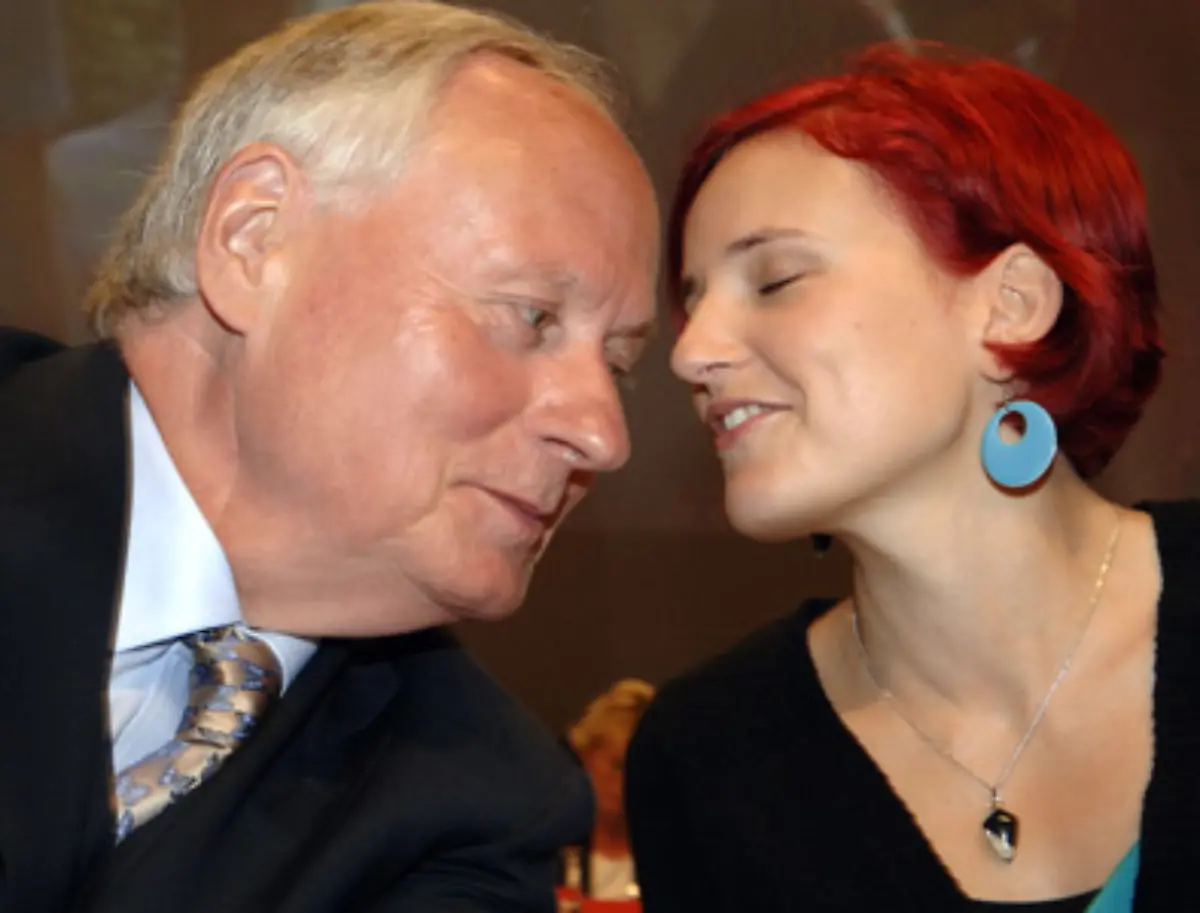 Fast-die-Haelfte-der-Mitglieder-ist-weiblich