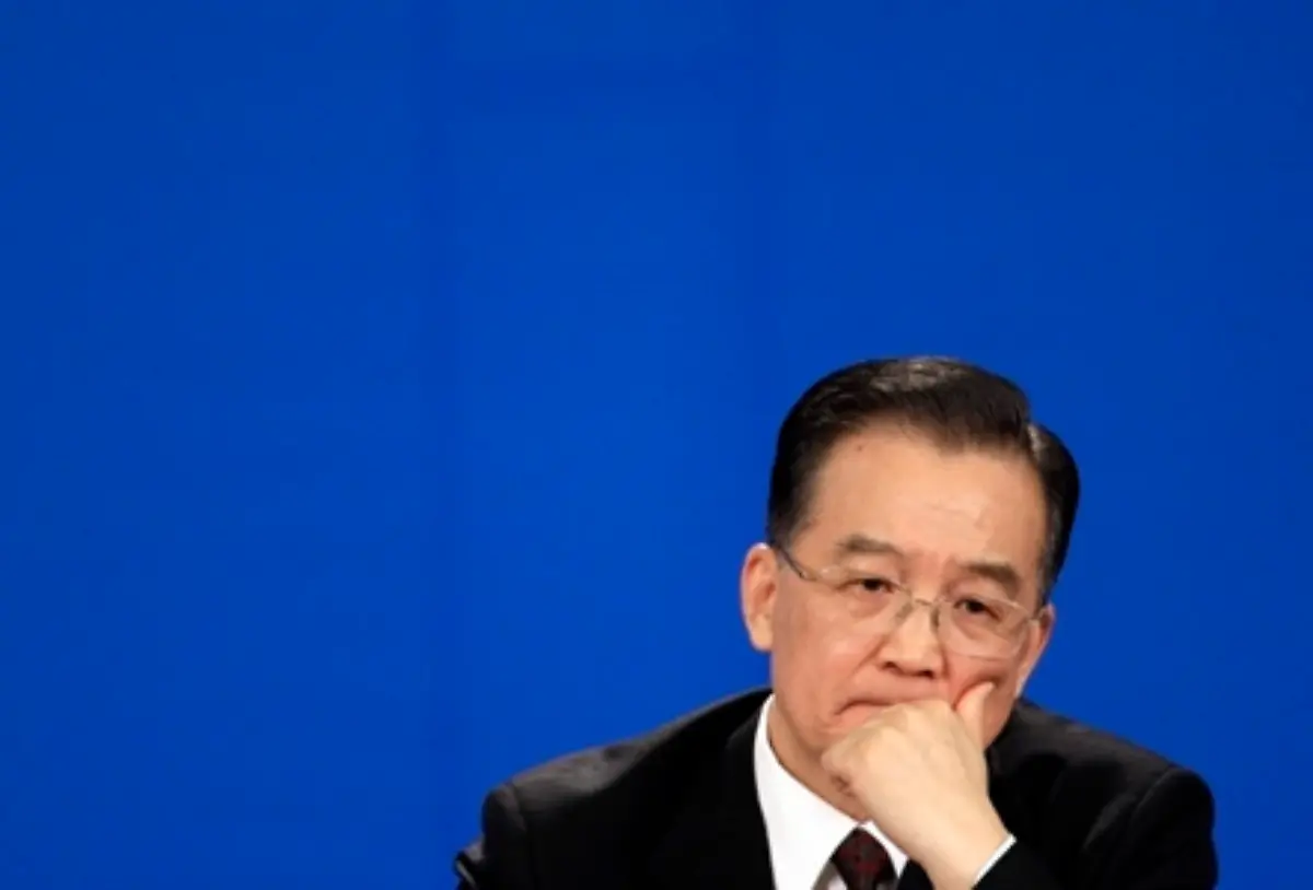 Premierminister-Wen-Jiabao-mahnt-bei-der-Suche-nach-den-Vermissten-Jede-Sekunde-ist-kostbar