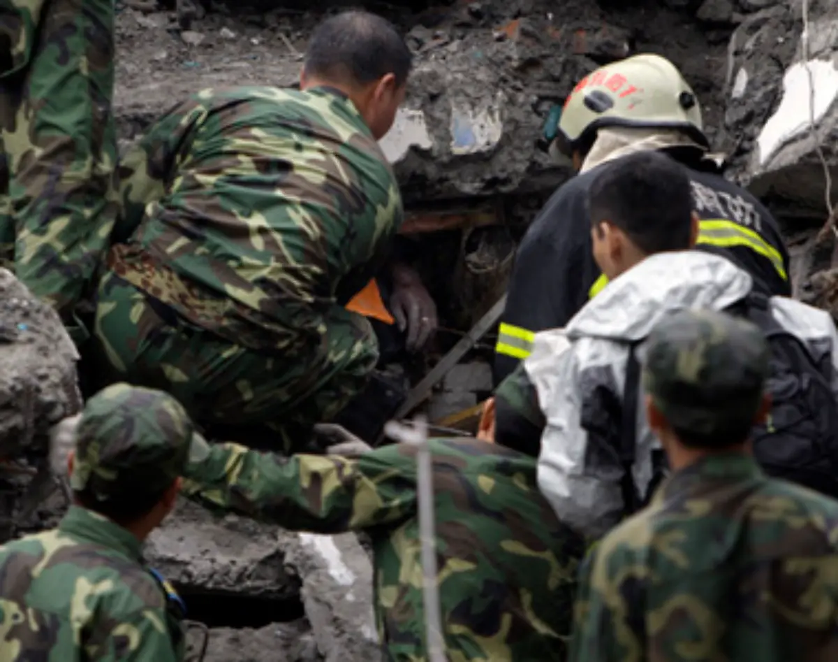 Doch-waehrend-die-Bergungsarbeiten-an-vielen-Orten-bereits-laufen