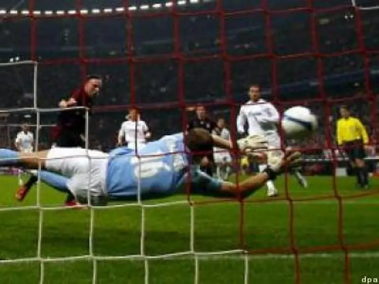 scheiterte-zunaechst-am-Petersburger-Keeper