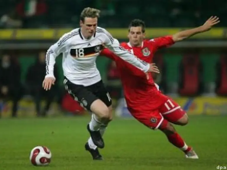 fuer-die-Spiele-der-Hollaender-beim-Turnier-in-Oesterreich-und-der-Schweiz-wo-die-Deutschen