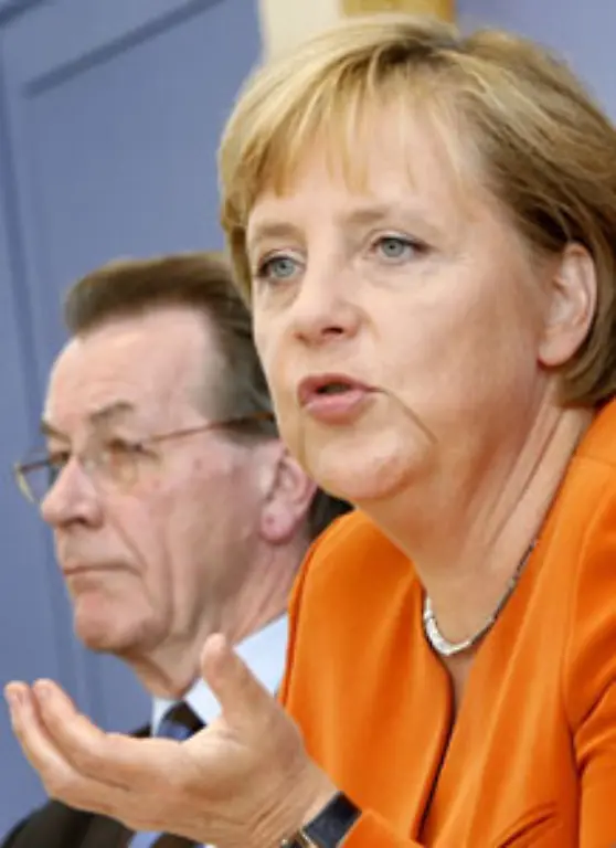 Insbesondere-beim-G8-Gipfel-in-Heiligendamm-und-bei-den-zaehen-Verhandlungen-um-eine-europaeische-Verfassung-unter-deutscher-EU-Praesidentschaft-bewies-sie-Staerke-und-Verhandlungsgeschick-findet-Forbes