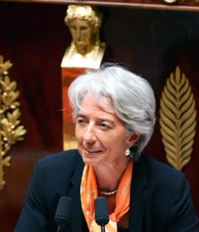 Lagarde-ist-seit-2005-Mitglied-der-franzoesischen-Regierung-und-bekannt-fuer-ihre-Intelligenz-klaren-Worte-und-diplomatisches-Gespuer