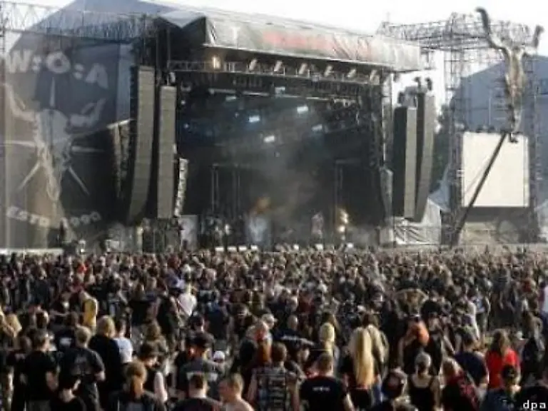 Den-Organisatoren-in-Wacken-war-das-natuerlich-schon-zur-Premierenveranstaltung-im-Jahr