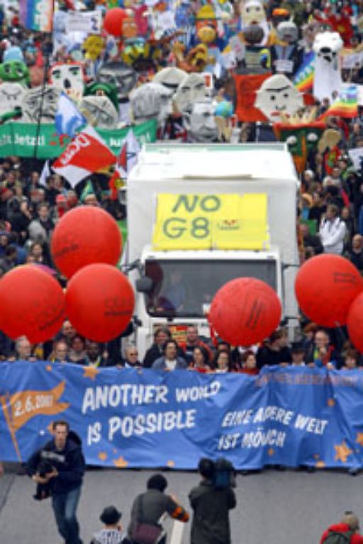 ... die zu den Organisatoren der Großdemonstration mit Zehntausenden Teilnehmern zählt, 