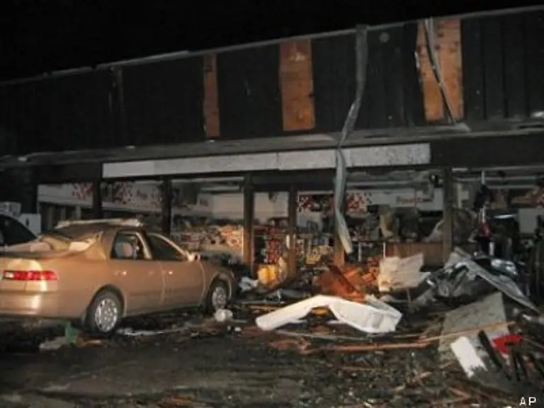 Acht-Tote-wurden-allein-in-Greensburg-gezaehlt-doch-inzwischen-musste-die-Suche-aufgegeben-werden