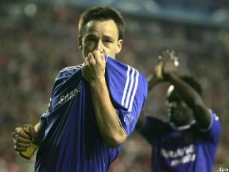 gegen-die-favorisierten-und-ersatzgeschwaechten-Gaeste-Chelsea-Kapitaen-John-Terry-nach-der-Niederlage