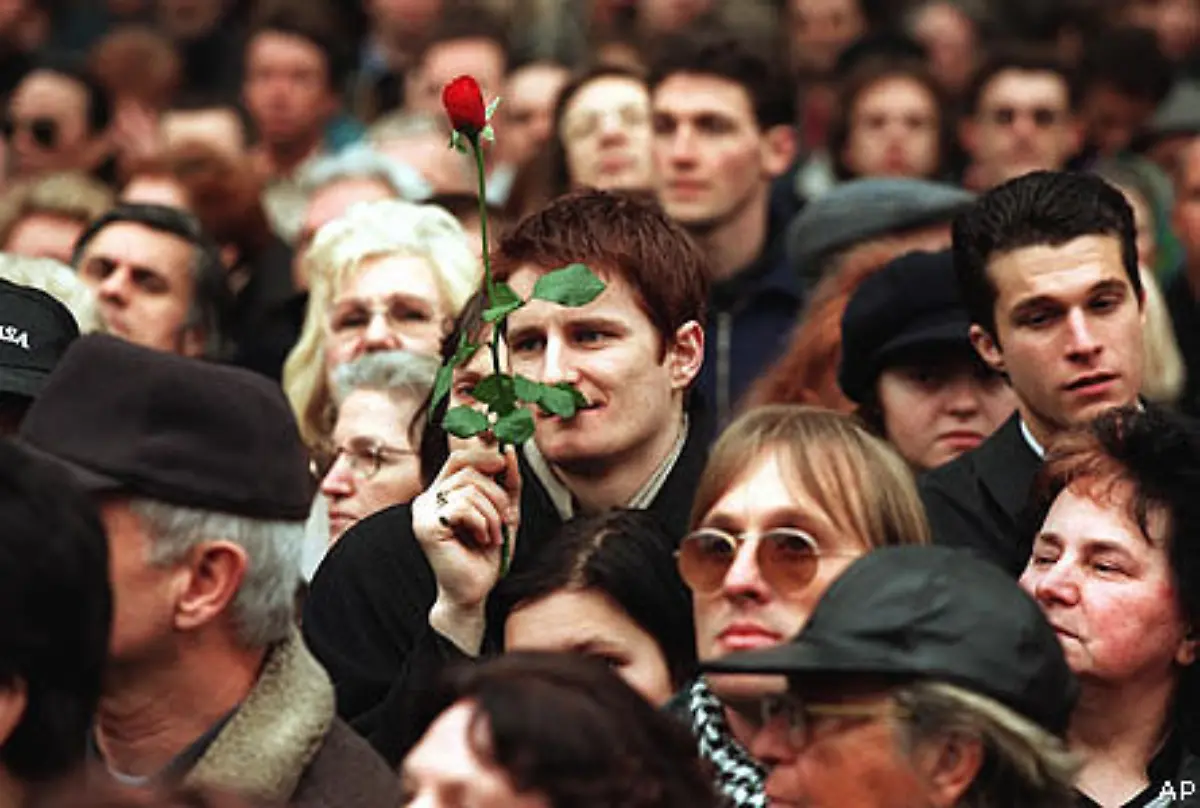 und-viele-trauernde-Fans