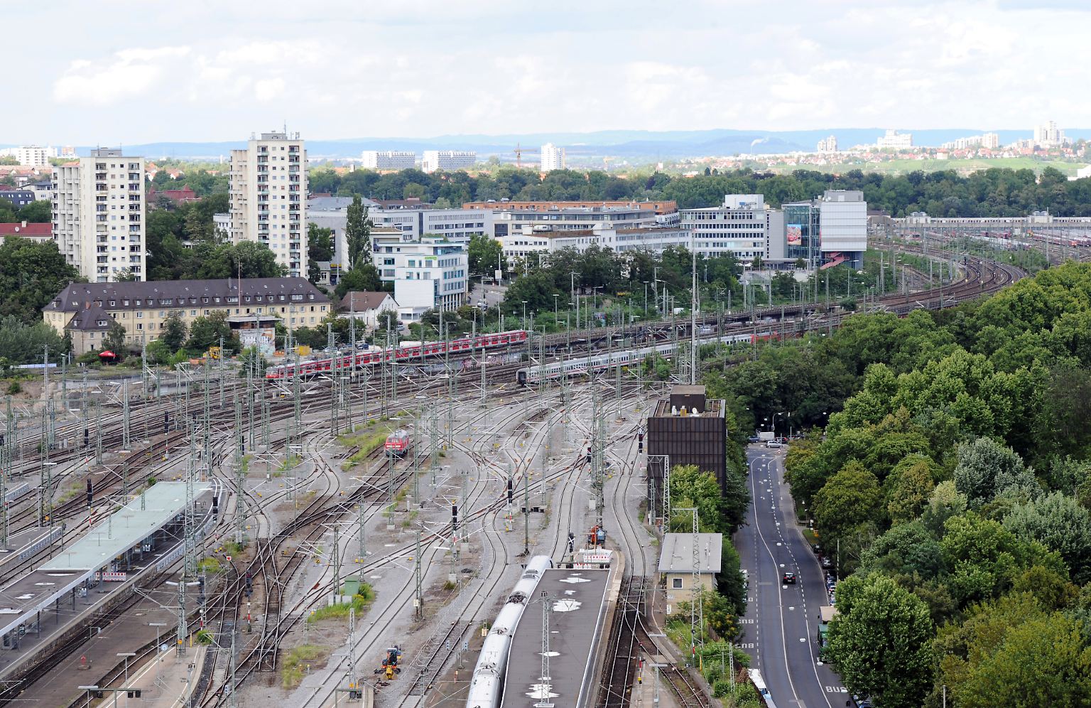 Hier geht es nicht um umstrittene Bahnhofsneubauten, ...