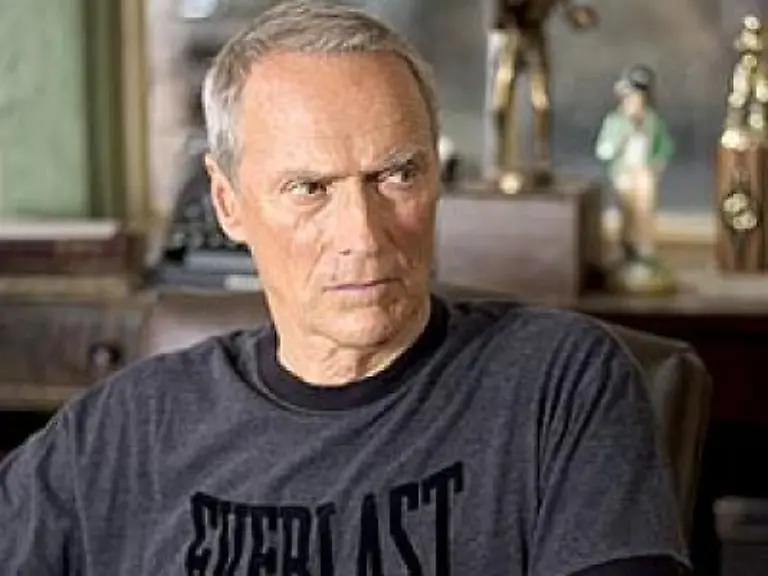 Eastwood-liebt-es-seine-Kinder-um-sich-zu-scharen-Sieben-Kinder-hat-er-im-Laufe-von-30-Jahren-mit-fuenf-Frauen-in-die-Welt-gesetzt
