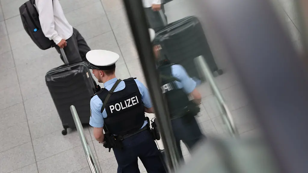 Die-Polizei-ermittelt-nun-gegen-einen-der-beiden-Jugendlichen-sowie-einen-Securitymitarbeiter