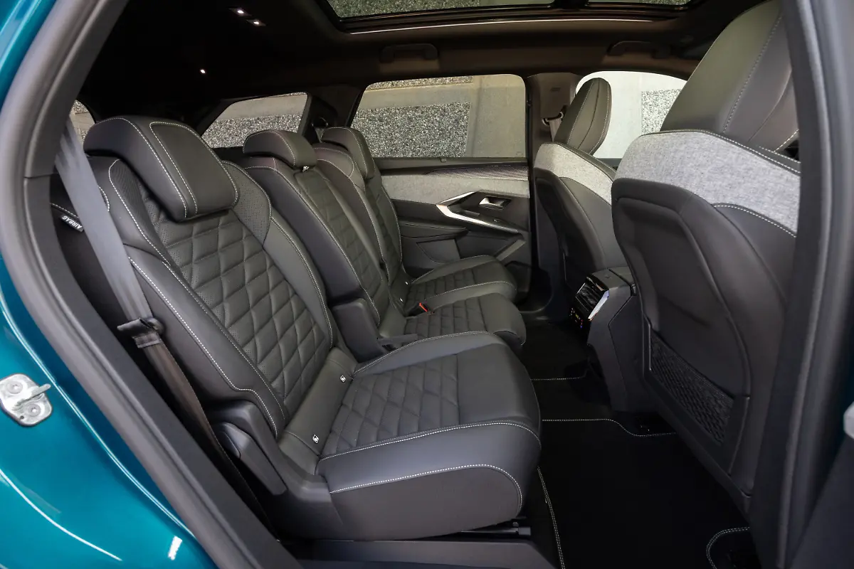 PEUGEOTE-5008ObsessionBlau7