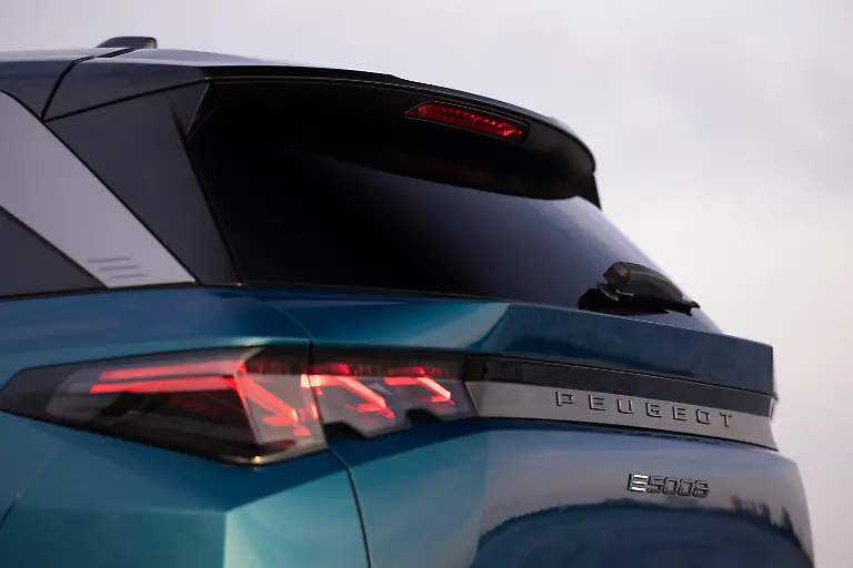 PEUGEOTE-5008ObsessionBlau11