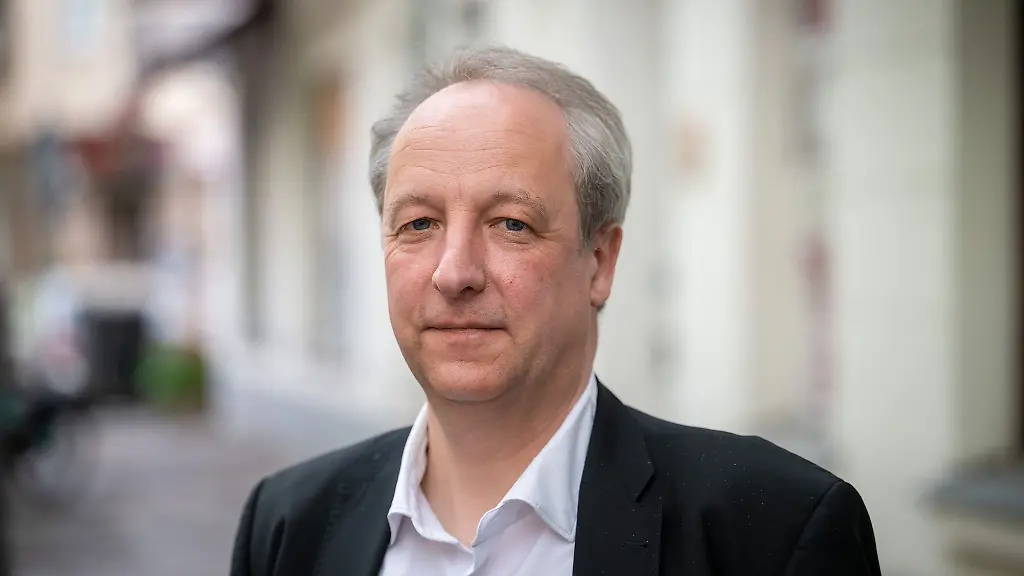 Christian-Staeblein-lobte-die-Art-und-Weise-wie-Papst-Franziskus-sein-Amt-ausuebte