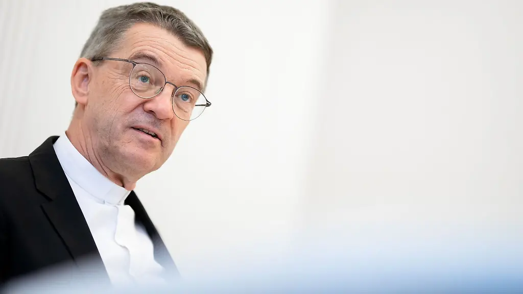 Der-Bischof-der-Erzdioezese-Rottenburg-Stuttgart-wuerdigte-Papst-Franziskus-Archivbild