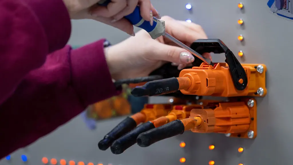 Frauen-mischen-zunehmend-mit-im-Arbeitsmarkt-eine-wichtige-Voraussetzung-gegen-die-Armutsfalle-im-Alter