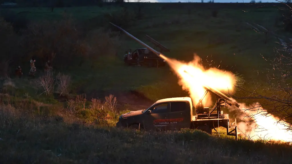 2025-04-09T072121Z-458314582-RC2VTDAFS52Y-RTRMADP-3-UKRAINE-CRISIS-SOUTH-FRONTLINE