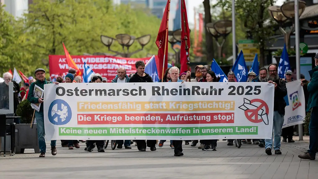 Zum-Ostermarsch-Rhein-Ruhr-werden-an-drei-Tagen-insgesamt-etwa-2-000-Teilnehmer-erwartet
