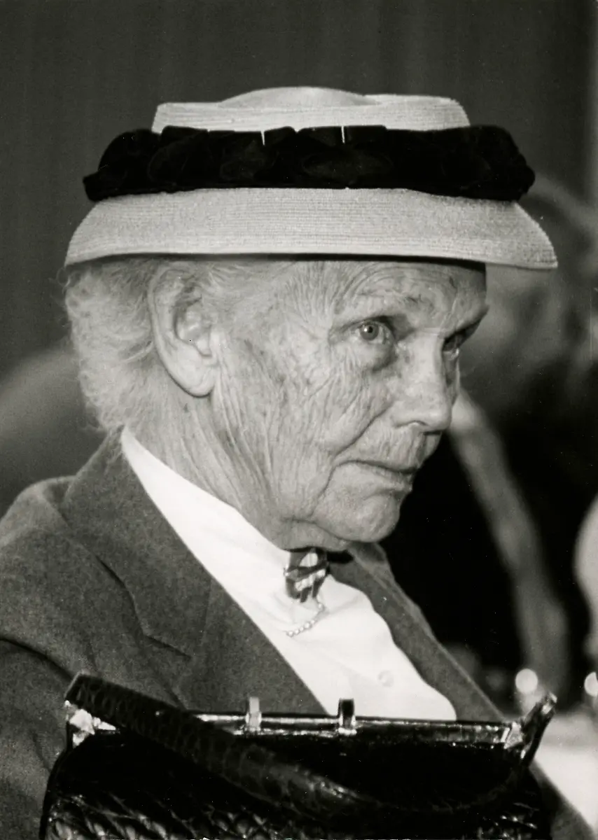 Marie-Elisabeth-Lueders-Portraet-1960