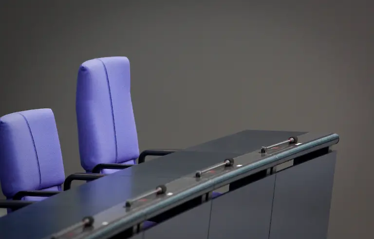 leerer-Sitz-Bundestag