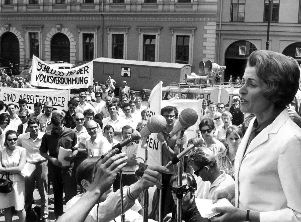Hildegard-Hamm-Bruecher-Demo-1967-Schulpolitik-der-Bundesregierung-kritisiert