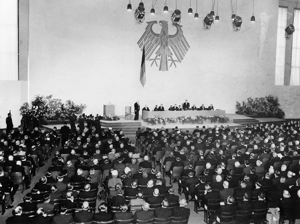 Bundesversammlung-1954-seitlicher