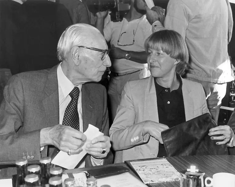 Helga-Schuchardt-mit-Fraktionskollege