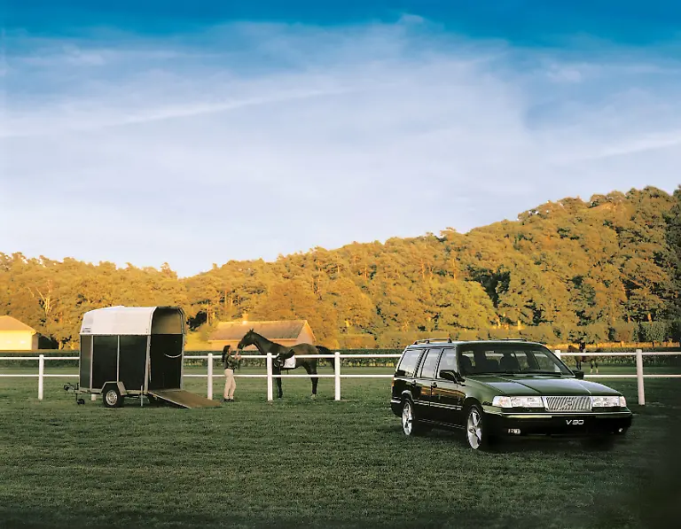 11-Vorbote-einer-neuen-Nomenklatur-Der-Volvo-960-Kombi-Quelle-Volvo