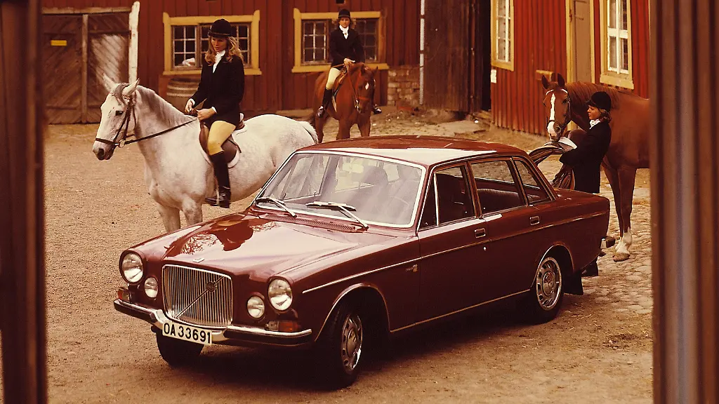 02-Mit-einem-30-Liter-Sechszylinder-Quelle-Volvo