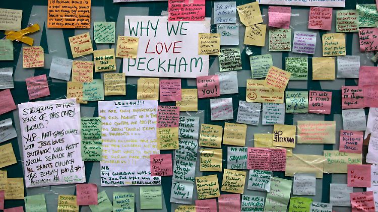 Im Londoner Stadtteil Peckham können Bürger ihre Wünsche an einer Wand veröffentlichen.