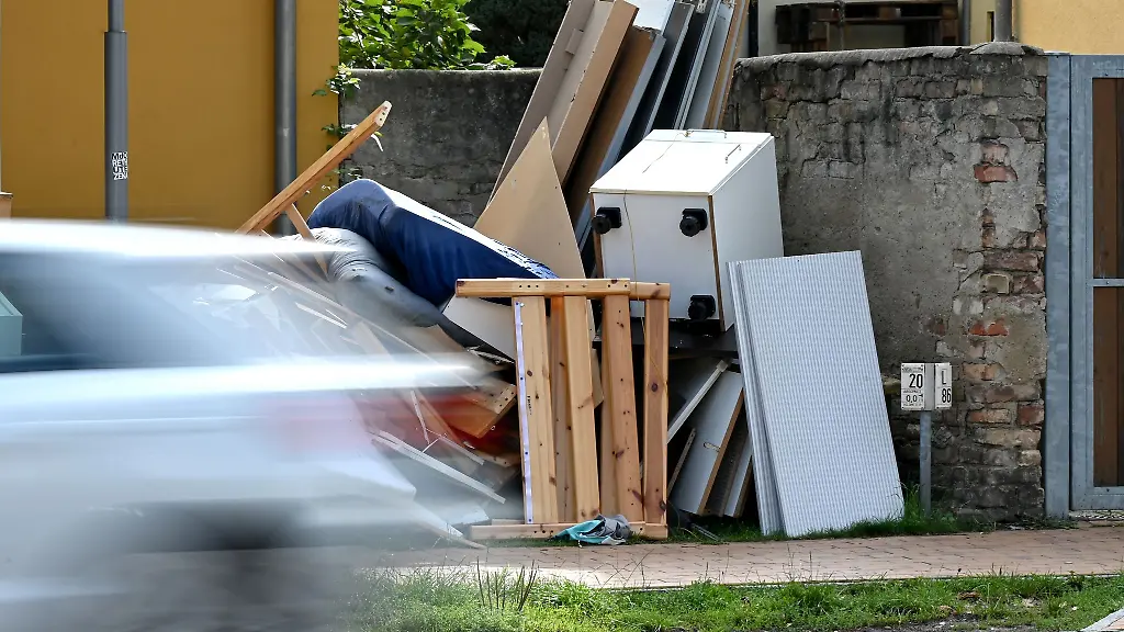 In-den-meisten-Kommunen-kann-Sperrmuell-kostenlos-angemeldet-und-auf-legalem-Weg-entsorgt-werden