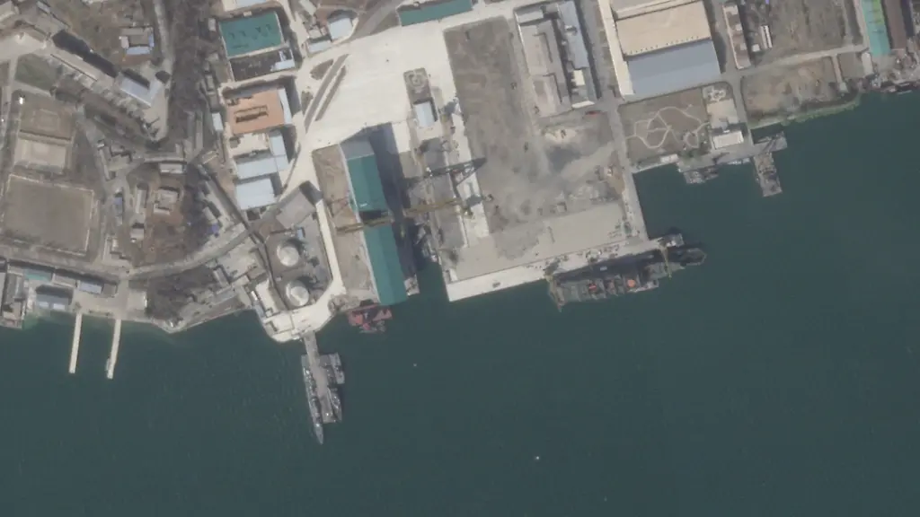 2025-04-15T050626Z-2122836803-RC25YDAYK8H0-RTRMADP-3-NORTH-KOREA-NAVY-FRIGATE