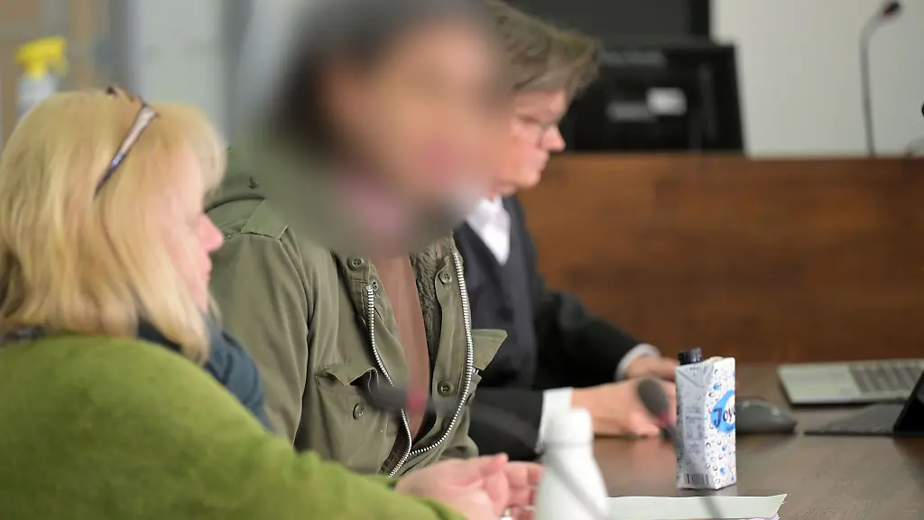 Die-Frau-soll-den-33-jaehrigen-Wachmann-im-vergangenen-Jahr-mit-einem-Messer-getoetet-haben