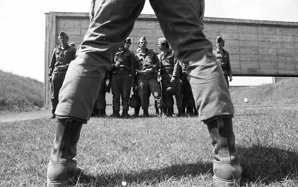 105861242-jpg-Alltag-der-Rekruten-der-Bundeswehr-in-einer-Kaserne-in-Hemer-am-26-05-1976