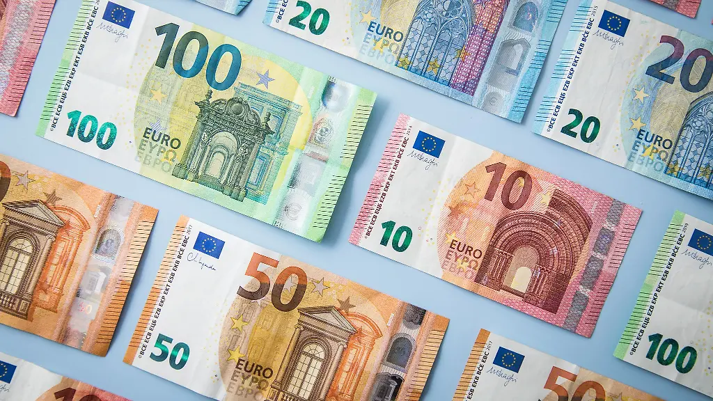 Bonus-verpasst-Auch-ohne-schriftliche-Zusage-kann-eine-regelmaessige-Zahlung-zur-Pflicht-werden