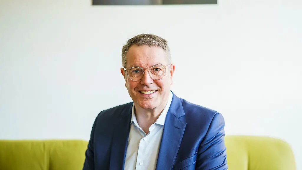 Wenn-viel-Geld-in-die-Verteidigung-fliesst-sollen-fuer-Alexander-Schweitzer-davon-auch-deutsche-und-rheinland-pfaelzische-Unternehmen-profitieren