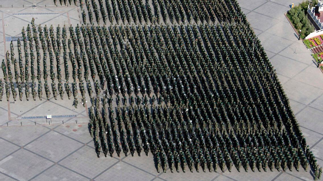 Noch immer ist die chinesische Armee im Großeinsatz.