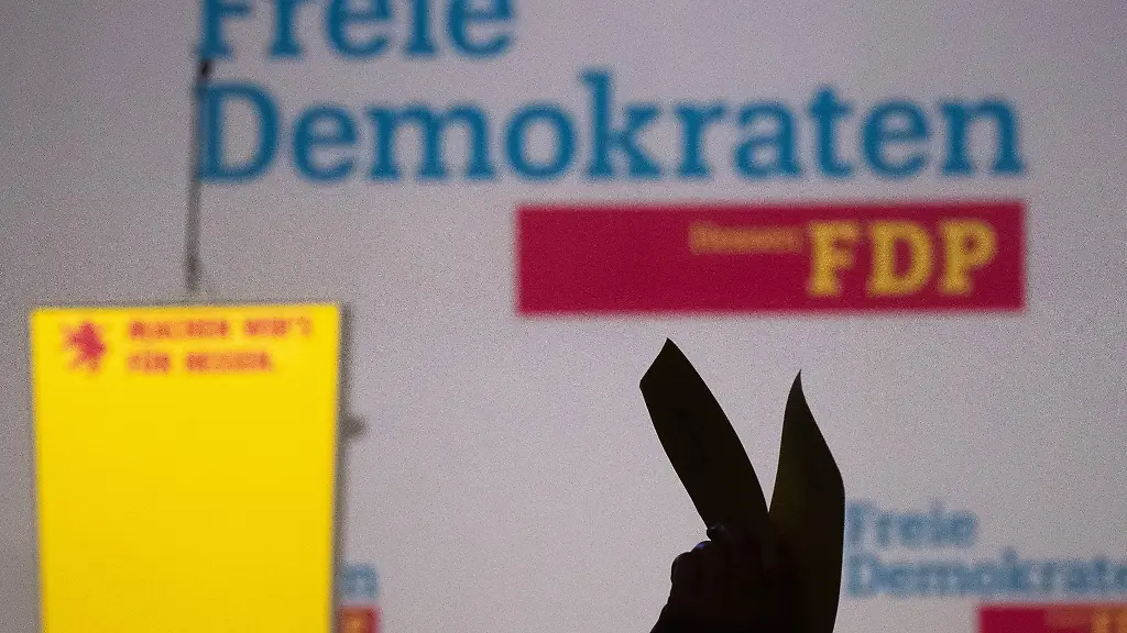 Die-FDP-kam-im-Lommatzsch-zu-ihrem-Landesparteitag-zusammen