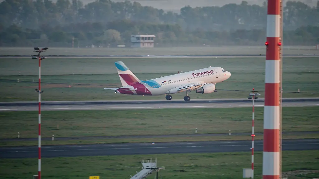 Bei-herrlichem-Wetter-in-der-Heimat-sind-Urlauber-aus-Nordrhein-Westfalen-in-die-Osterferien-geflogen