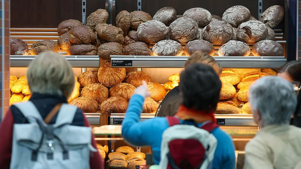 Einer-Umfrage-zufolge-waechst-im-Handwerk-in-Mecklenburg-Vorpommern-bei-meist-verbesserter-Geschaeftslage-wieder-die-Zuversicht