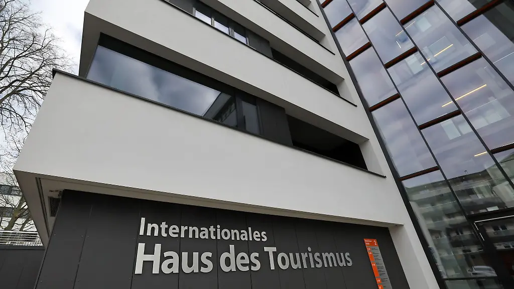 Das-Schweriner-Wirtschaftsministerium-ueberweist-dem-Landestourismusverband-nun-doch-Foerdermittel-Damit-ist-die-Insolvenz-abgewendet